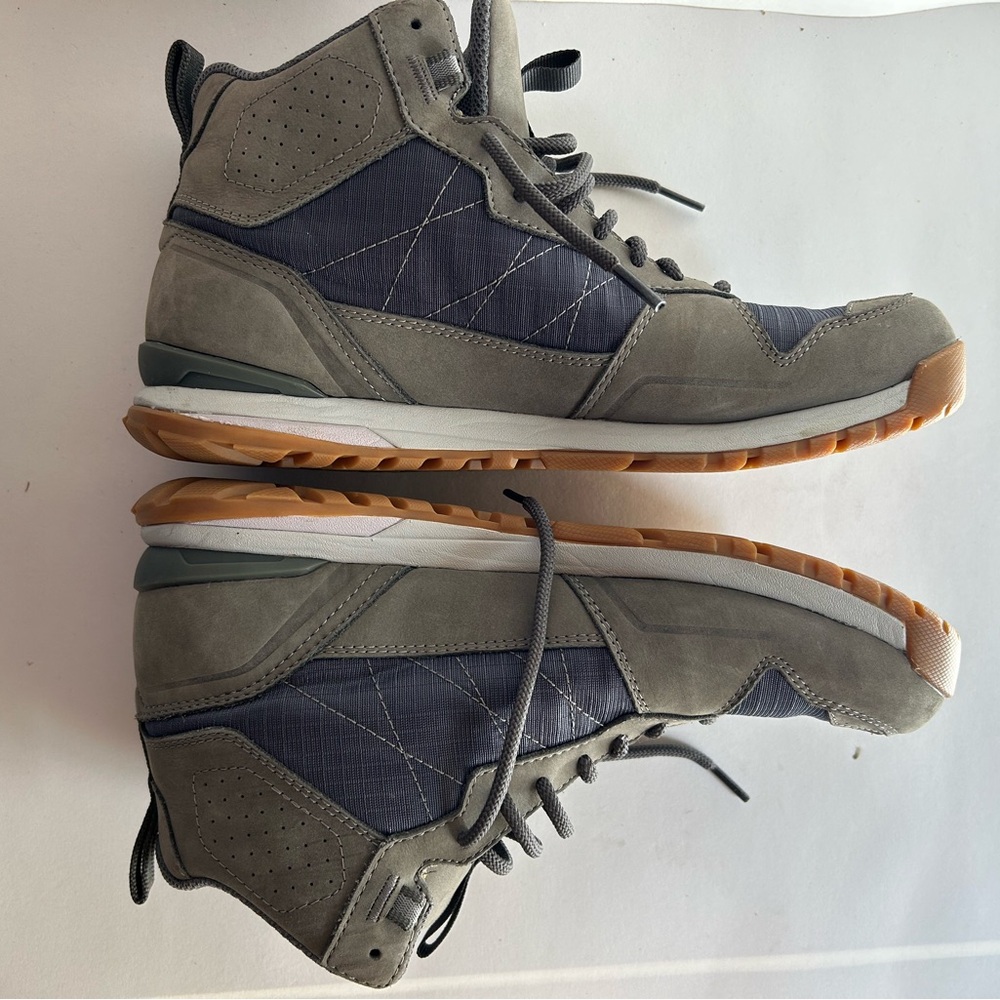 NWOT Oboz Women’s Gray Bozeman Mid Insulated Hiking Boots - Picture 4 of 10